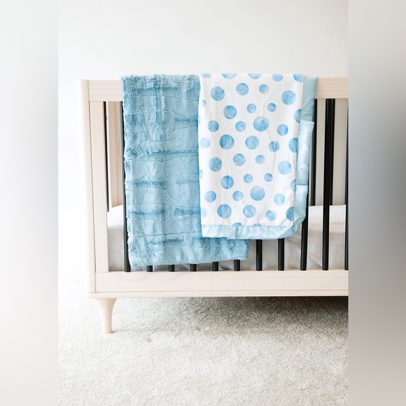 Minky Couture Infant Lush Baby Blue Sorbet Denim Faux Fur Receiving Blanket - Picture 1 of 3